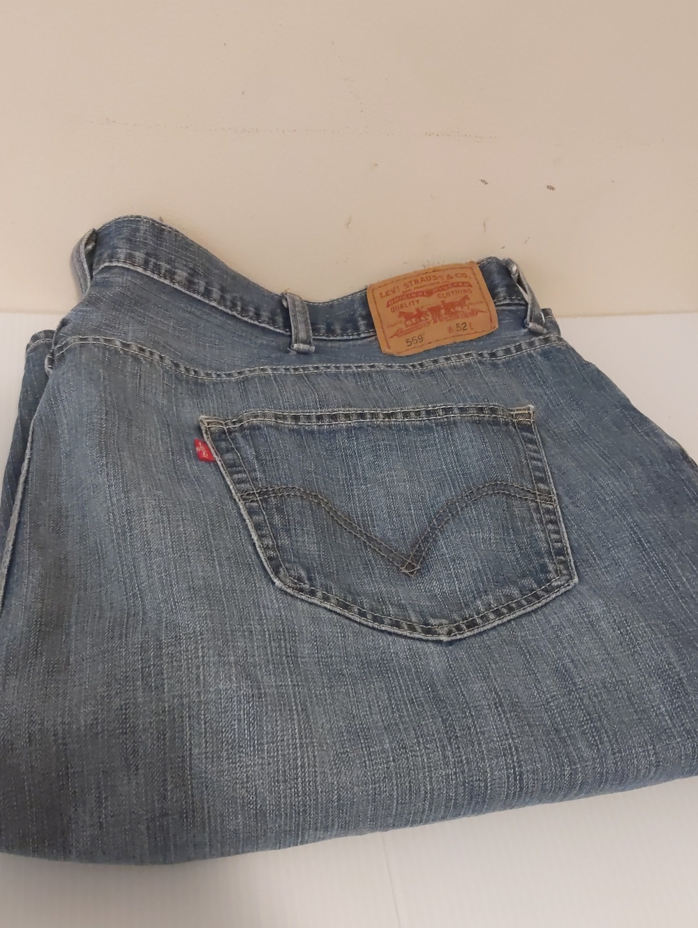 Levis 569 Mens Size 52 Denim Blue Jean Shorts Loose Fit Straight Shorts
